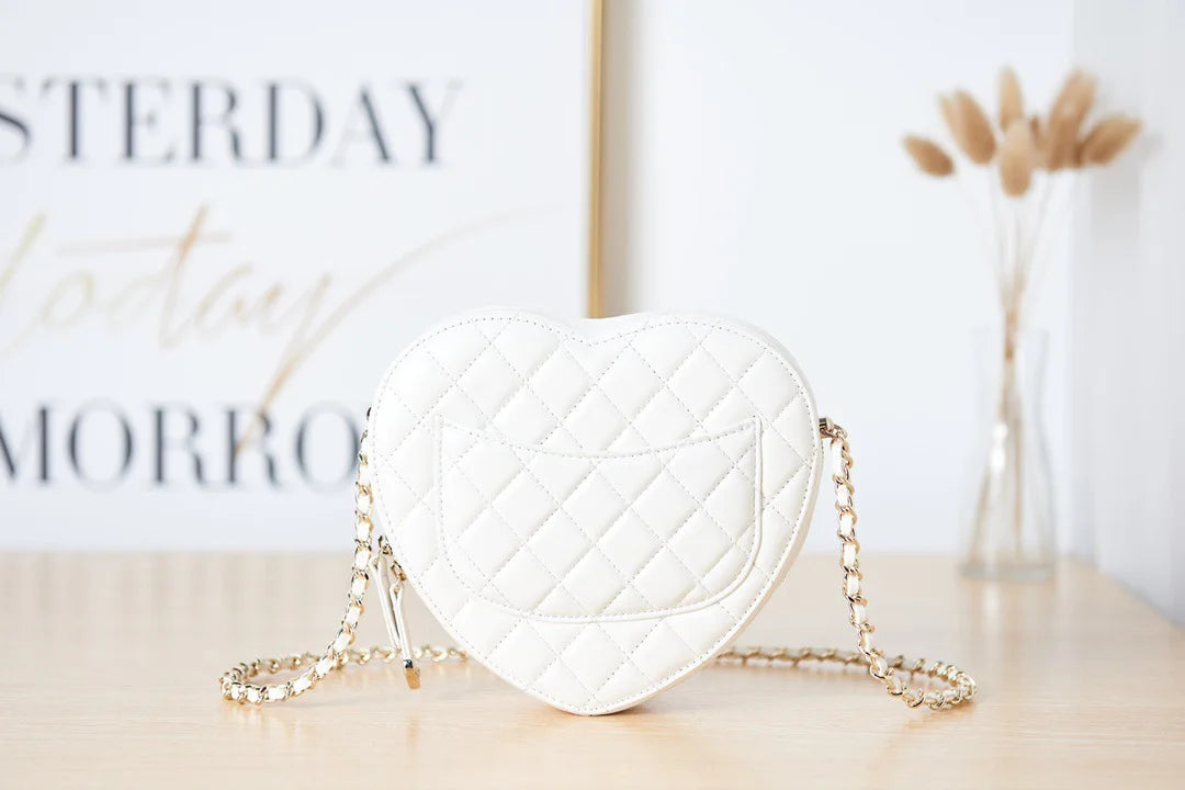 White Mini Heart Bag B2283