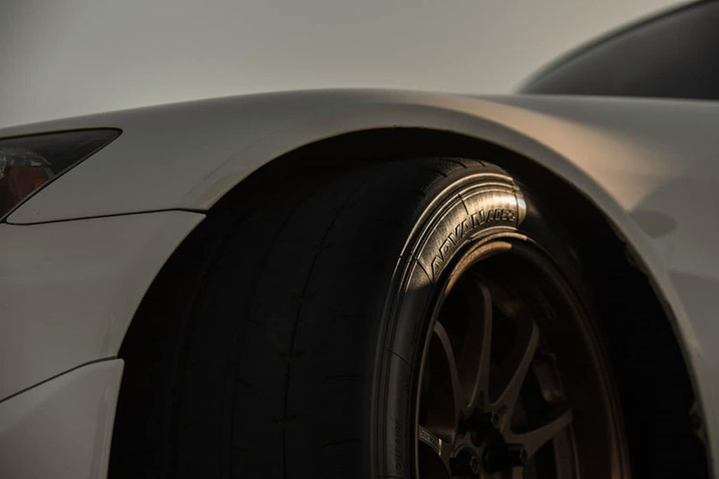 245/40R17 95W Tire Y68800