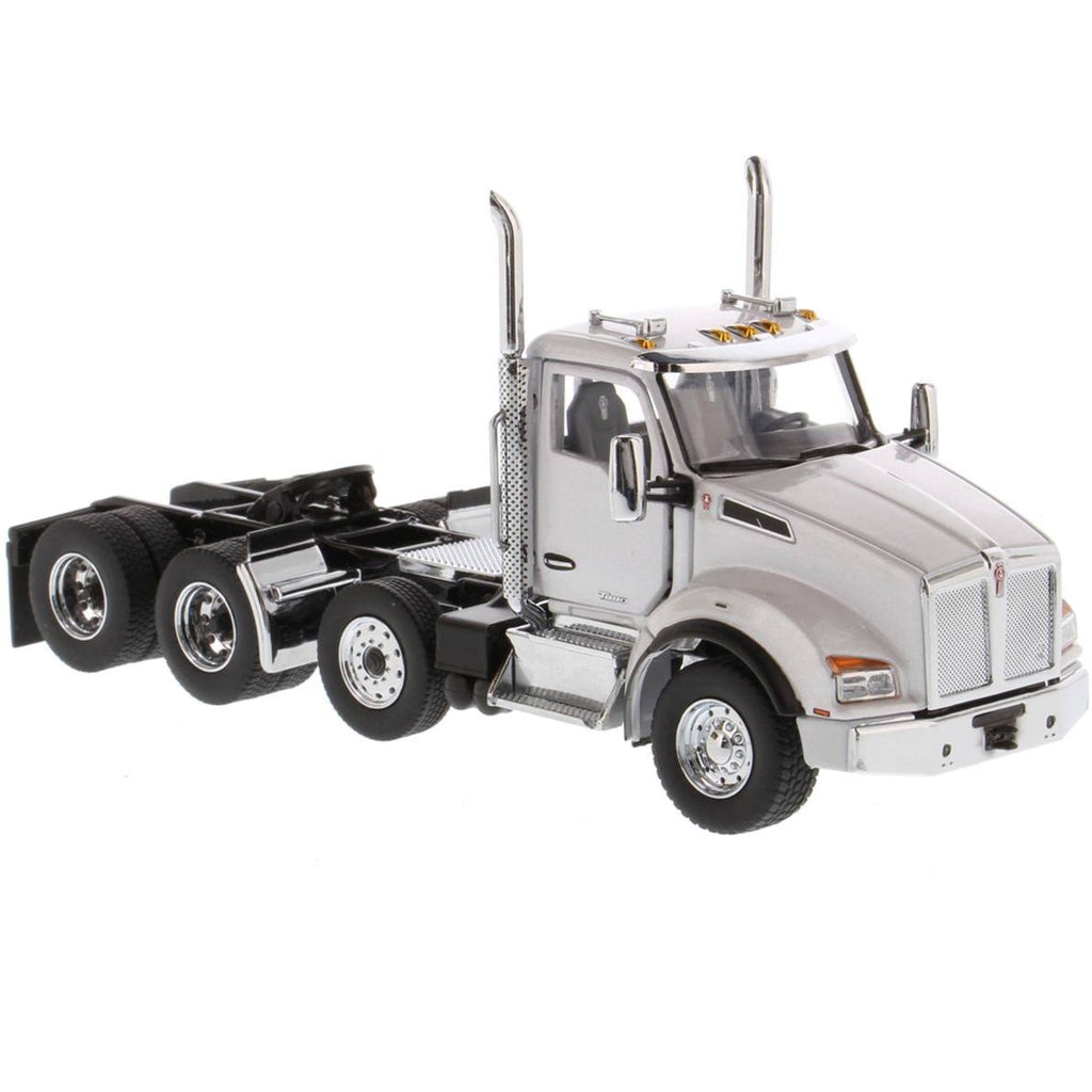 White Metallic 1/50 Diecast Truck Tractor Model C570072