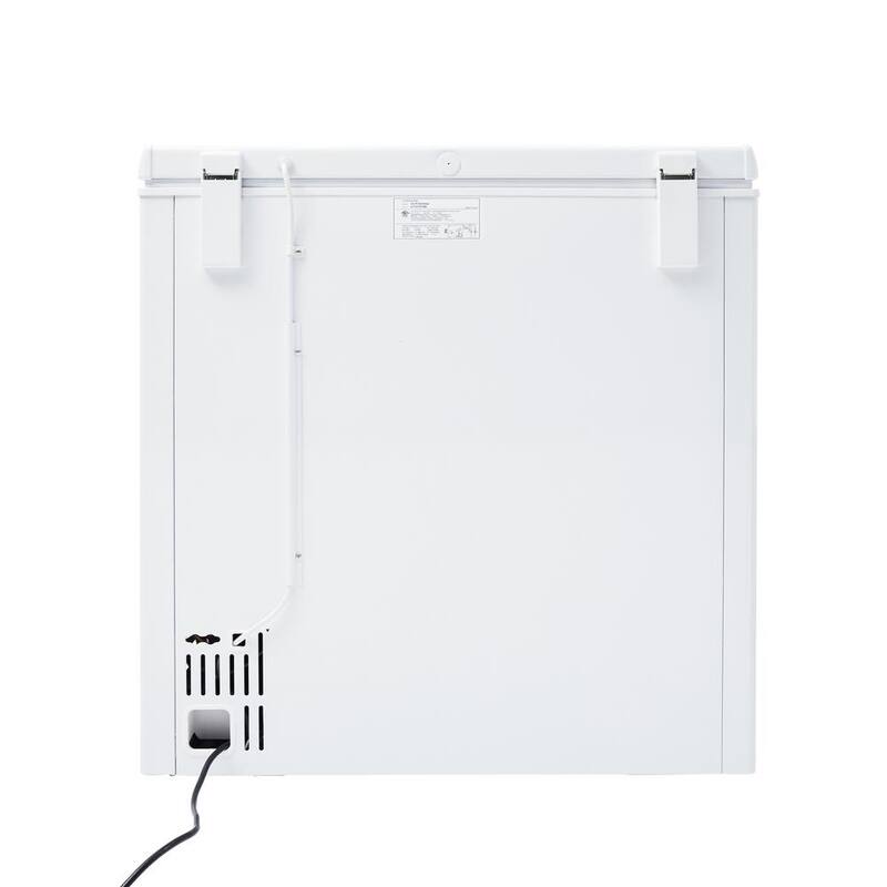 White 6.9 cu. ft. Manual Defrost Chest Freezer C8926