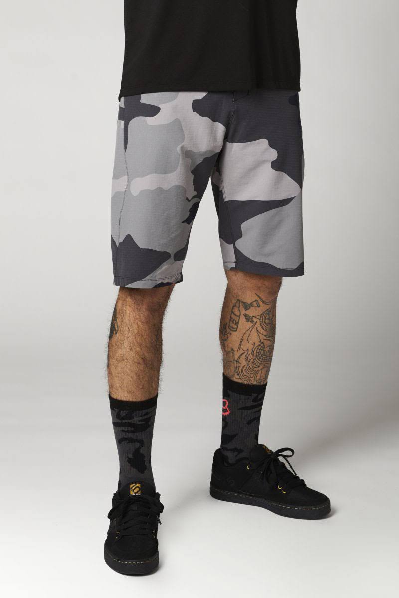 Men's Black Camo Short U30621