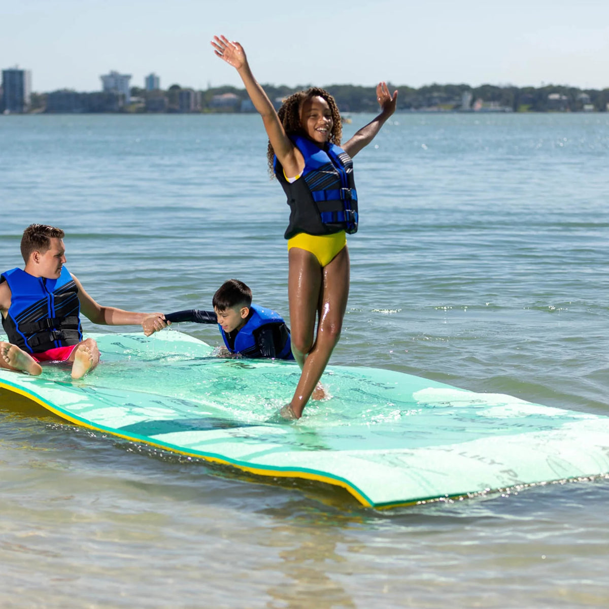 18 Ft Floating Foam Water Mat O179