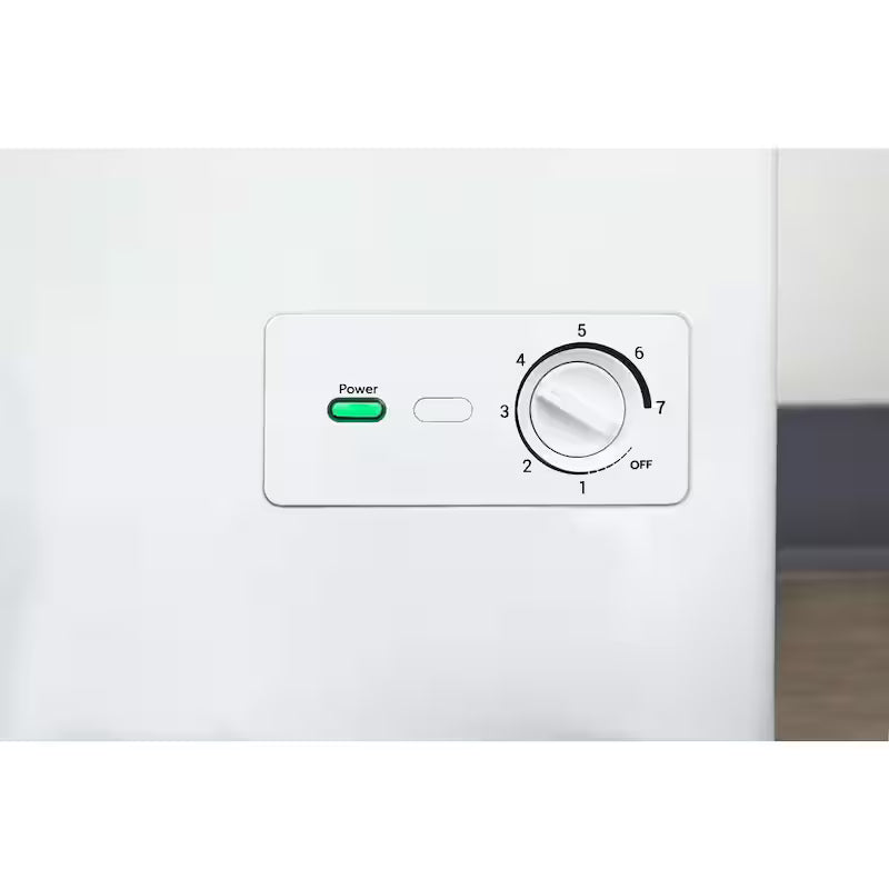 White 6.9 cu. ft. Manual Defrost Chest Freezer C8926
