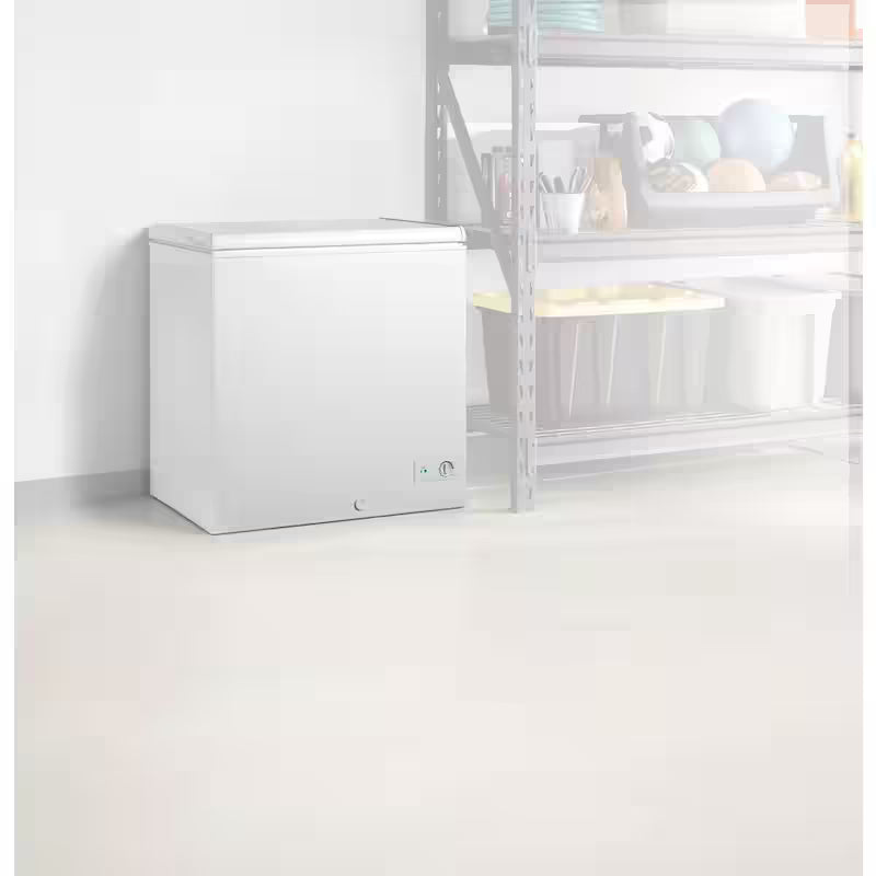 White 6.9 cu. ft. Manual Defrost Chest Freezer C8926