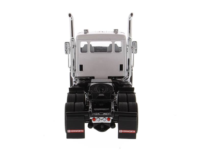 White Metallic 1/50 Diecast Truck Tractor Model C570072