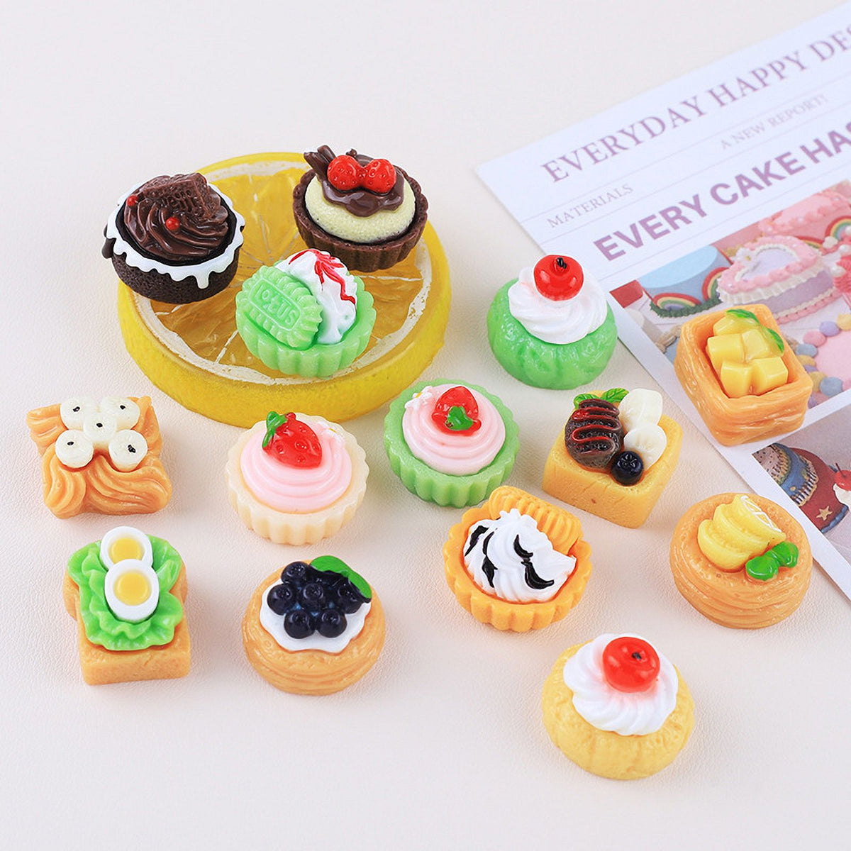 10 Pcs Mini Simulation Cake Cookies Chocolate Toast Fruit Pudding Dollhouse Decorations Q339853