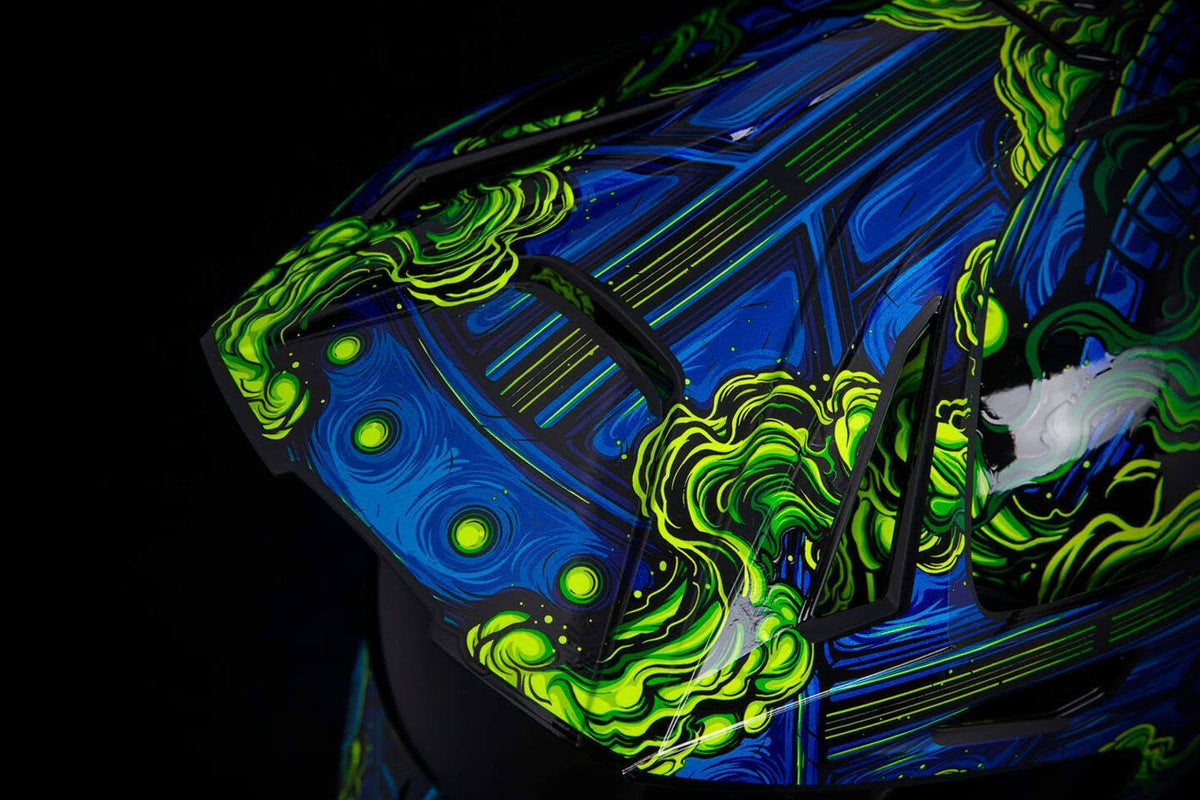 Blue/Green XS Helmet Q8985