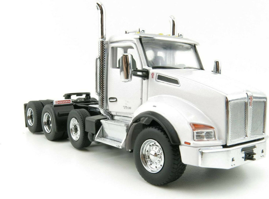 White Metallic 1/50 Diecast Truck Tractor Model C570072
