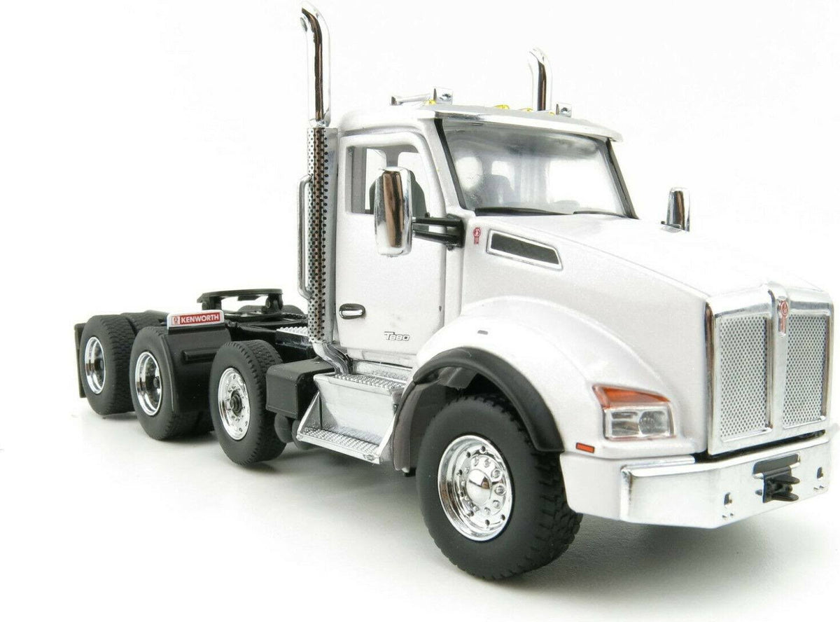 White Metallic 1/50 Diecast Truck Tractor Model C570072