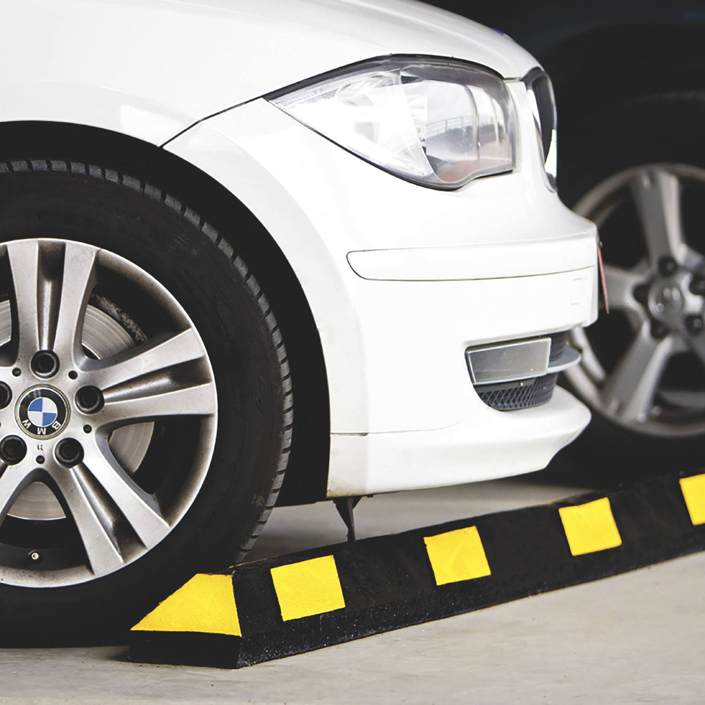 Black/Yellow Car Stop X679