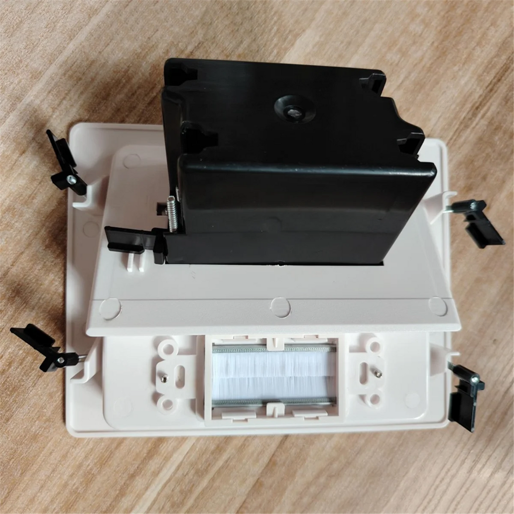 Recessed Outlet Box Cable Management Kit 15A 125V C184674