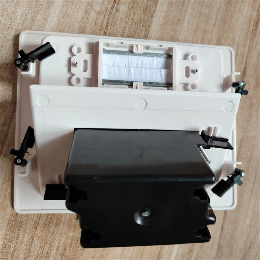 Recessed Outlet Box Cable Management Kit 15A 125V C184674