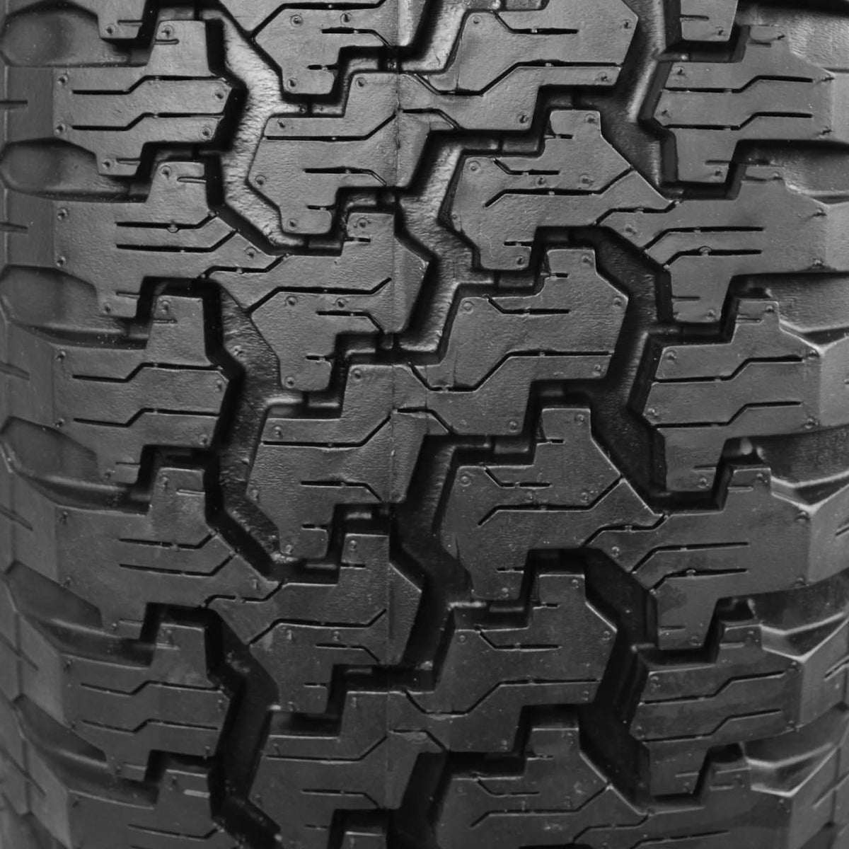 235/75R15 All-Season Tire B1643