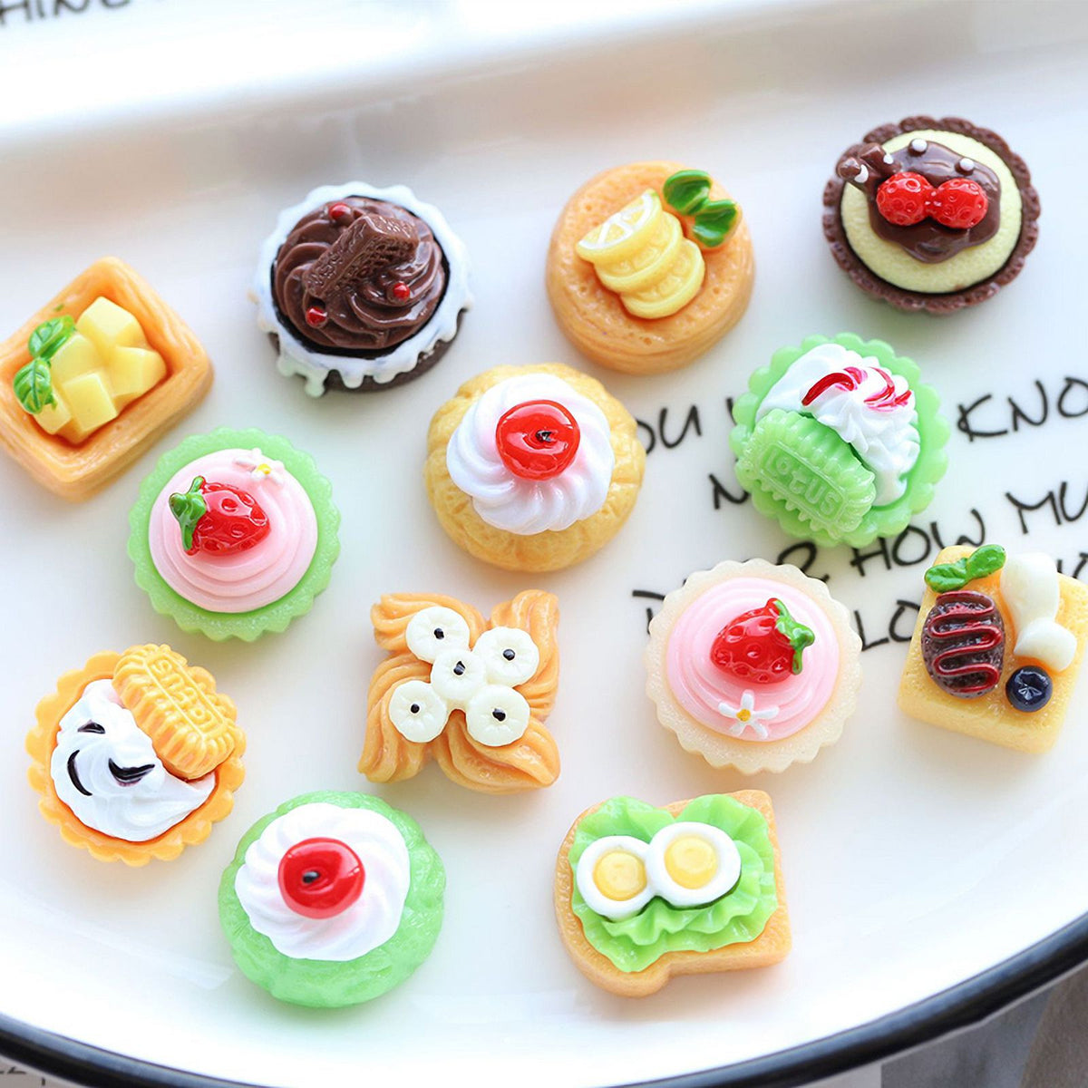 10 Pcs Mini Simulation Cake Cookies Chocolate Toast Fruit Pudding Dollhouse Decorations Q339853