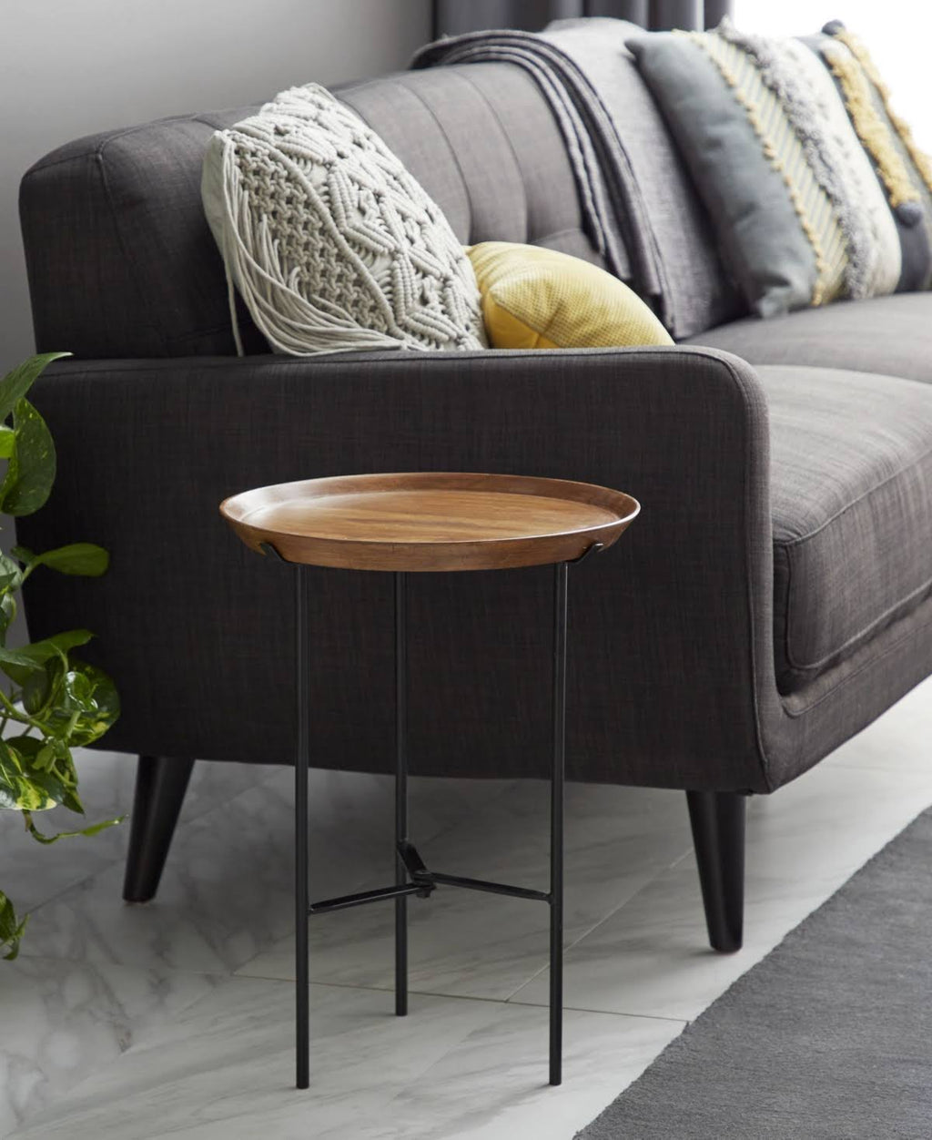 Industrial Accent Table I6765