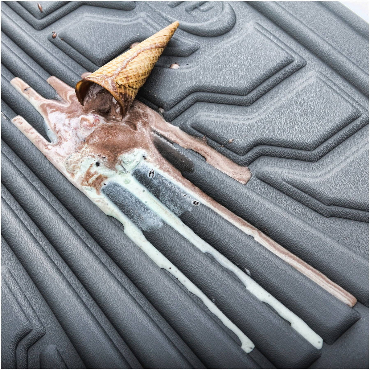 Black Vinyl Floor Mat T416652