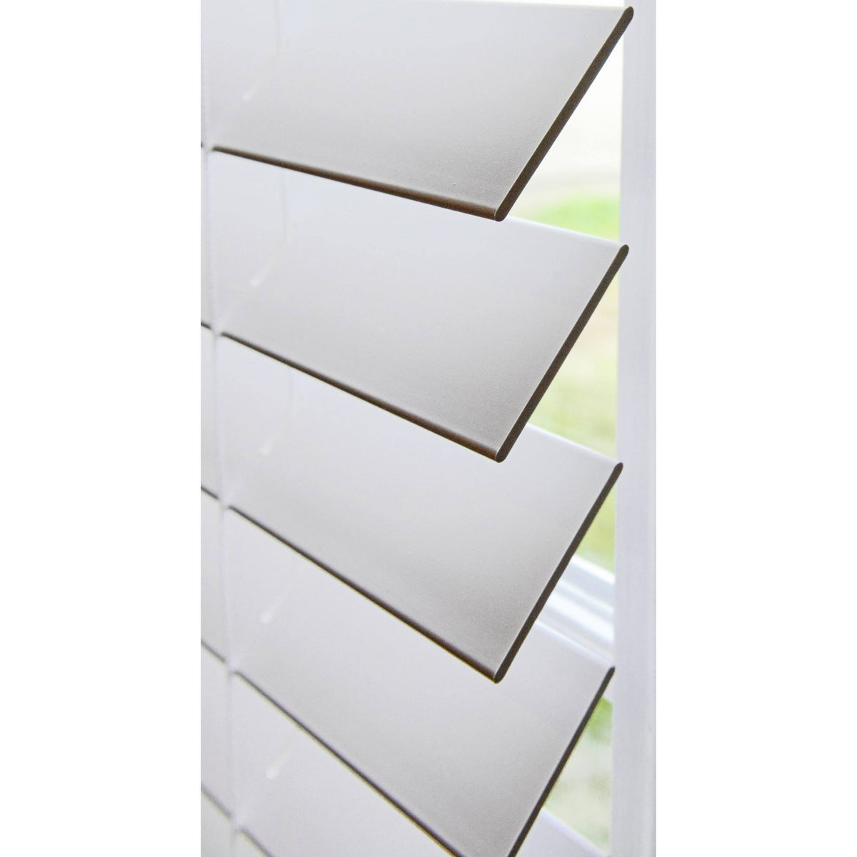 White Cordless Faux Wood Blind T1770