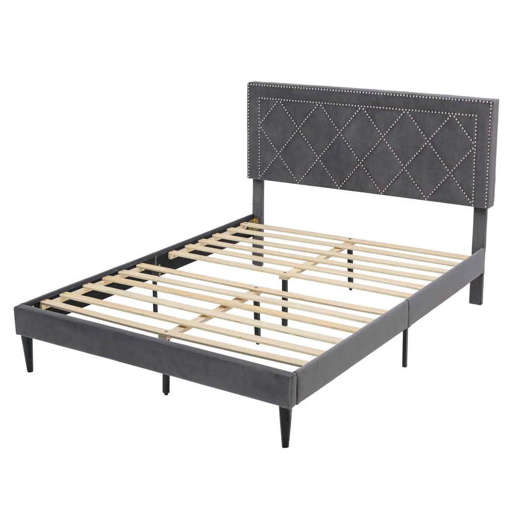 Queen Size Platform Bed with Wooden Frame N535219