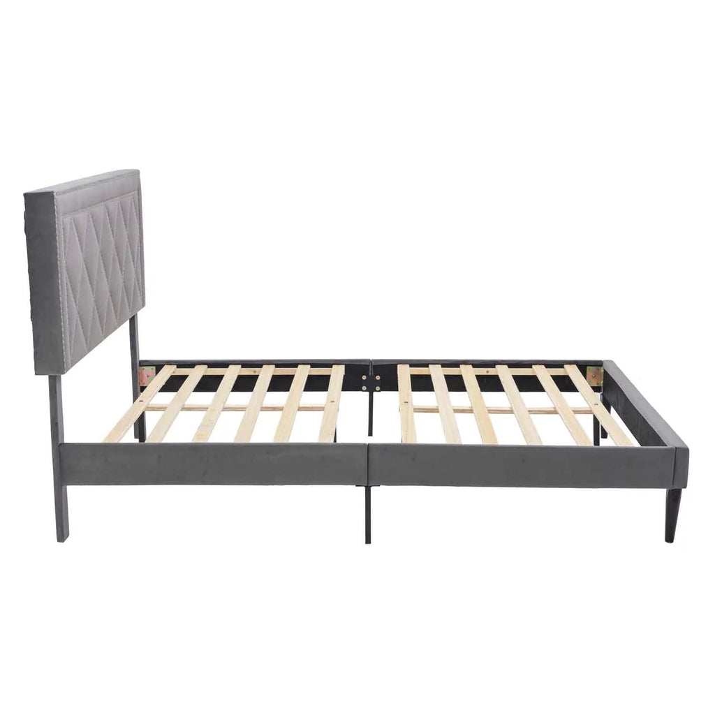 Queen Size Platform Bed with Wooden Frame N535219