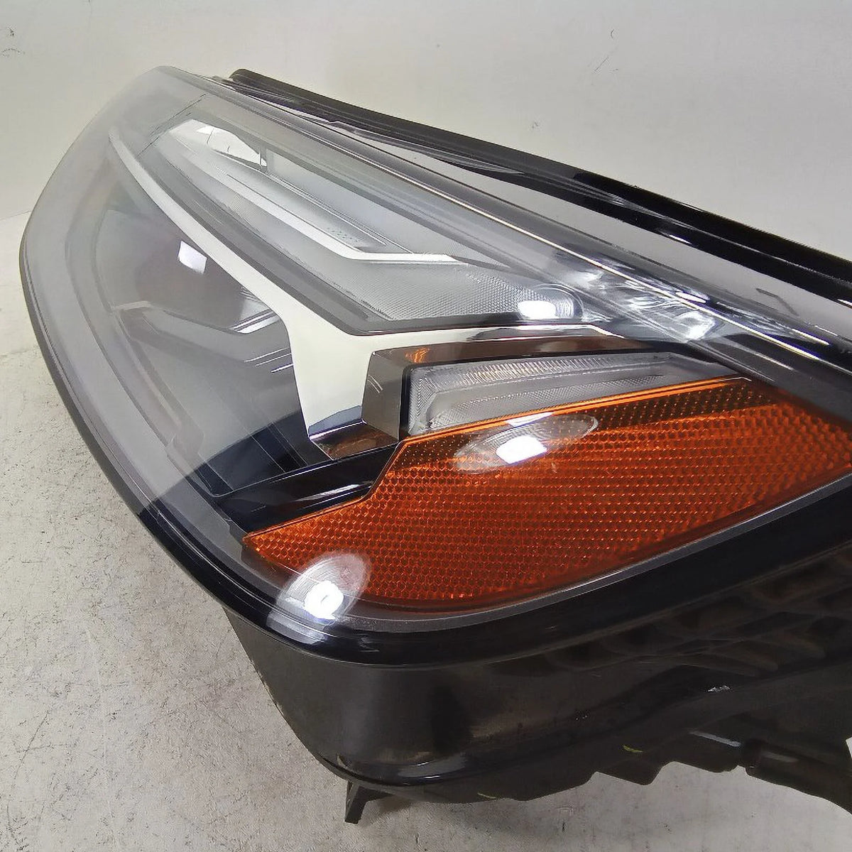 Pre-Owned 2021 Audi Q5 SQ5 Driver LH Head Light Lamp OEM LKQ K775786