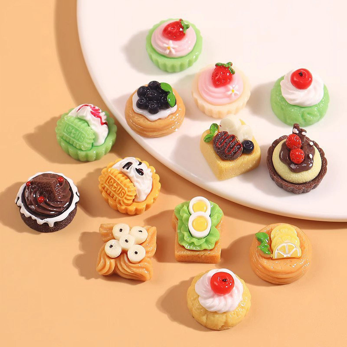 10 Pcs Mini Simulation Cake Cookies Chocolate Toast Fruit Pudding Dollhouse Decorations Q339853